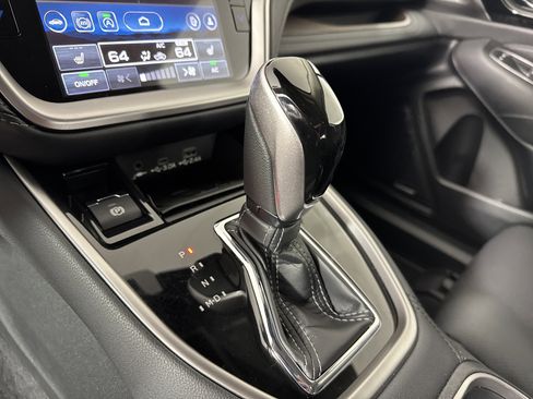 Used 2025 Subaru Outback Limited image 24