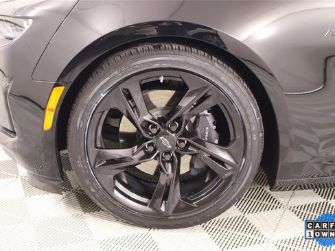 Used 2022 Chevrolet Camaro LT w/ RS Package image 16