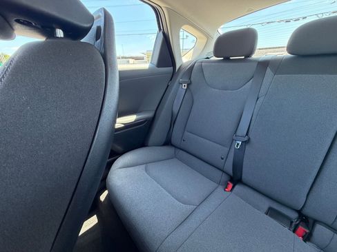 Used 2025 Kia K4 FWD image 38