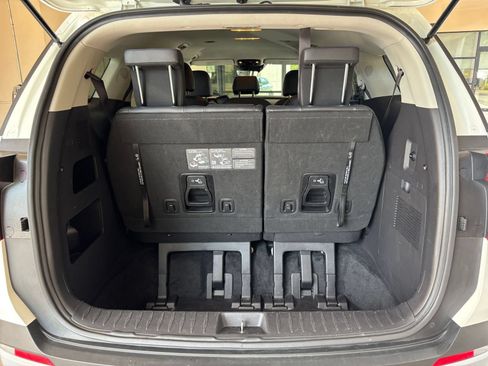 Used 2026 Kia Carnival FWD image 34