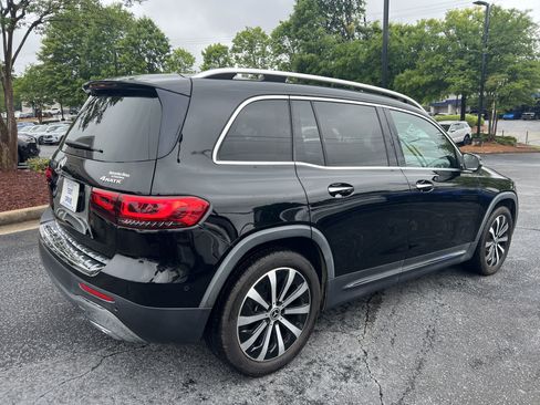 Used 2022 Mercedes-Benz GLB 250 4MATIC image 5