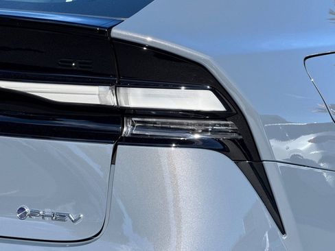 New 2026 Toyota Prius Plug-In Hybrid image 32