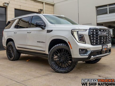 Used 2025 GMC Yukon Denali Ultimate w/ LPO, Floor Liner Package AWD/4WD image 1