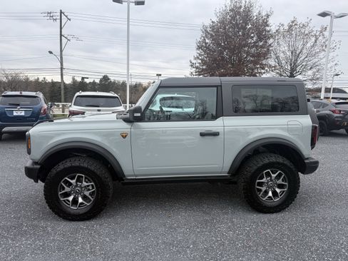 Used 2023 Ford Bronco Badlands image 8