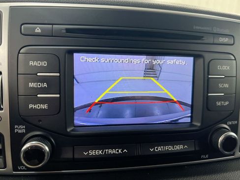 Used 2017 Kia Sportage LX image 15