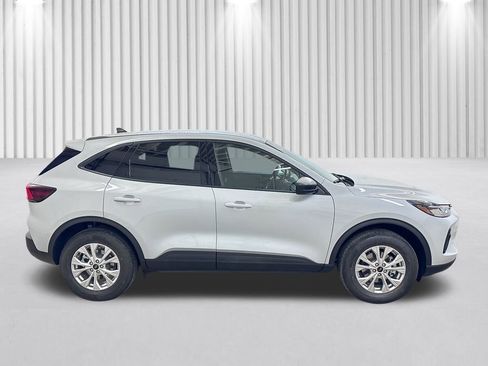 New 2026 Ford Escape Active w/ Cold Weather Package AWD/4WD image 3