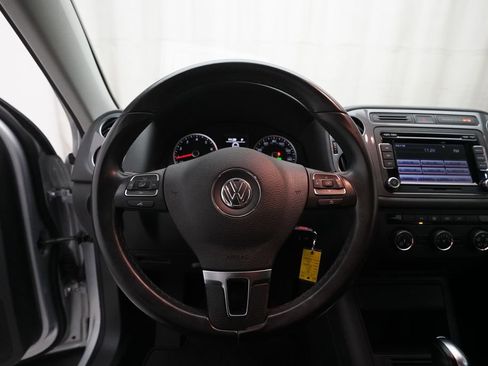 Used 2015 Volkswagen Tiguan S AWD/4WD image 4