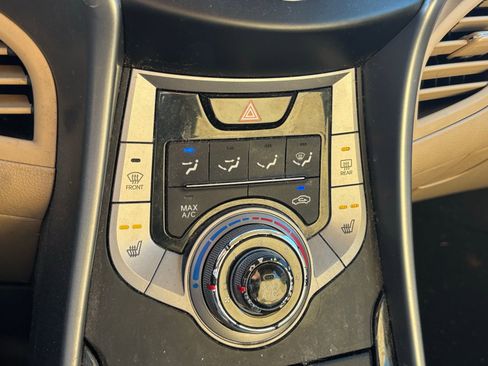 Used 2013 Hyundai Elantra GLS w/ Preferred Pkg image 9