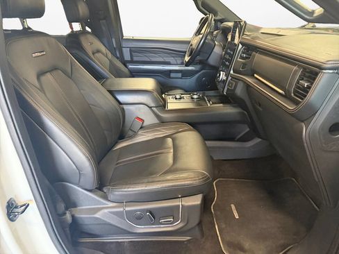 Used 2023 Ford Expedition Max Platinum AWD/4WD image 9