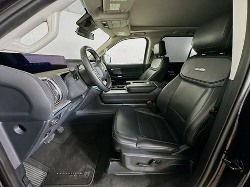 Used 2025 Ford Expedition Max Platinum image 13