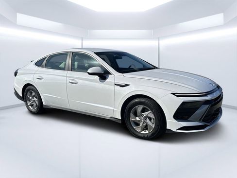 New 2026 Hyundai Sonata SE image 1