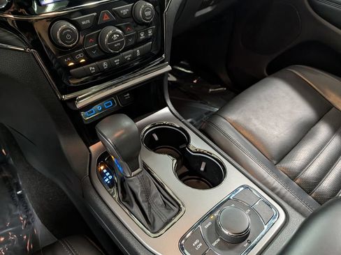 Used 2019 Jeep Grand Cherokee Limited X AWD/4WD image 19