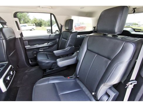 Used 2022 Ford Expedition XLT RWD image 14