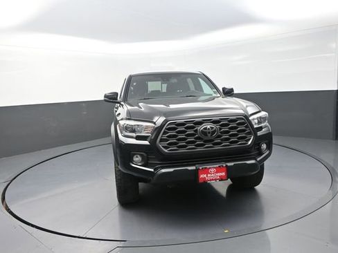 Used 2021 Toyota Tacoma TRD Off-Road AWD/4WD image 30