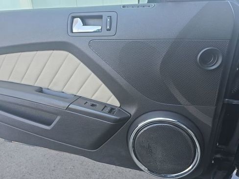 Used 2012 Ford Mustang Premium image 11