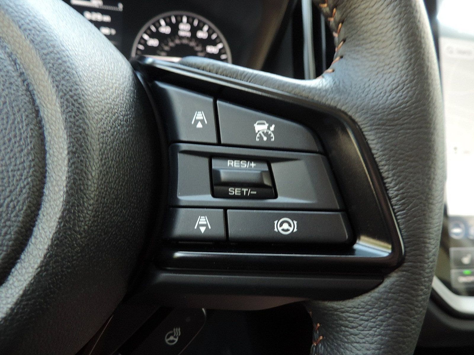 Certified 2025 Subaru Ascent Touring AWD/4WD image 24
