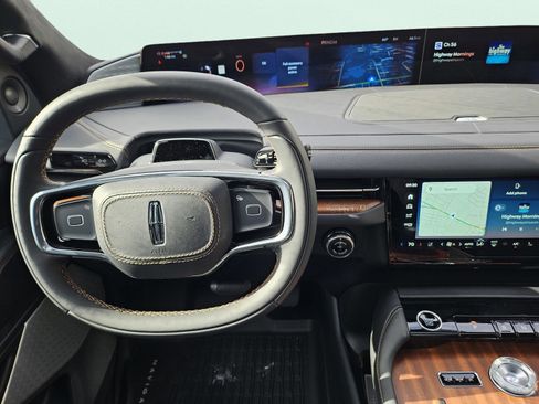 New 2025 Lincoln Navigator Black Label image 22