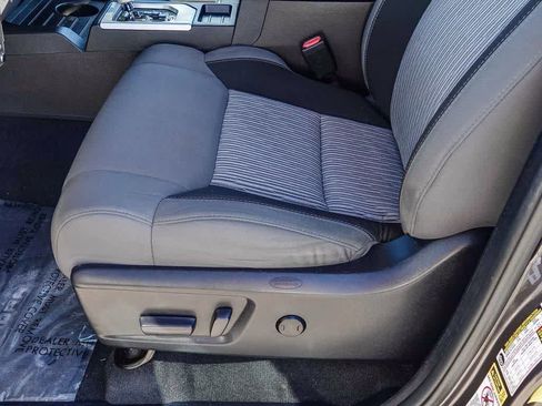 Used 2015 Toyota Tundra SR5 w/ SR5 Upgrade Package image 18