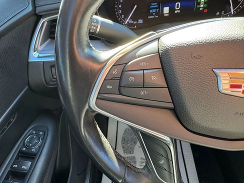 Used 2017 Cadillac XT5 Luxury image 25