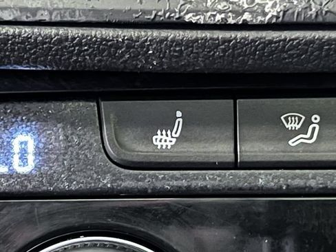 Certified 2024 Volkswagen Jetta SE FWD image 26