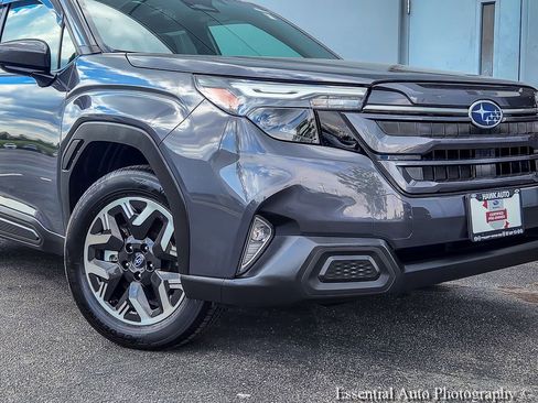 Certified 2025 Subaru Forester Premium AWD/4WD image 2