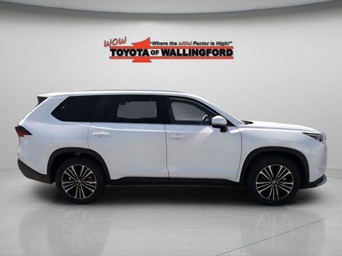 New 2026 Toyota Grand Highlander AWD Hybrid image 4