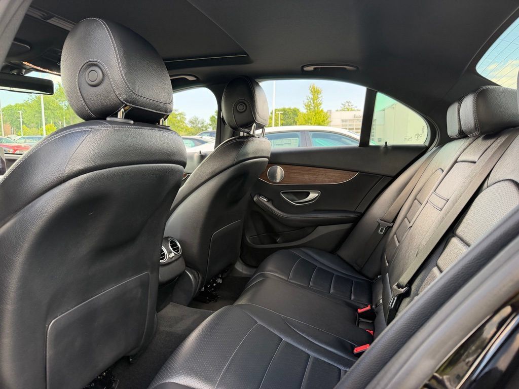 Used 2019 Mercedes-Benz C 300 4MATIC Sedan image 34