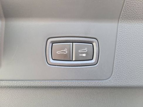 Used 2025 Porsche Panamera w/ Premium Package RWD image 10