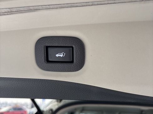 Used 2019 Nissan Rogue SV image 24