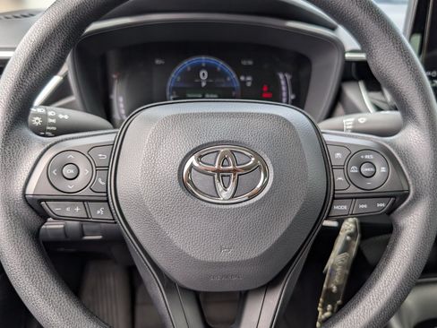 Used 2026 Toyota Corolla LE FWD image 18