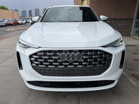 Used 2025 Audi Q5 Premium Plus w/ Premium Plus AWD/4WD image 10