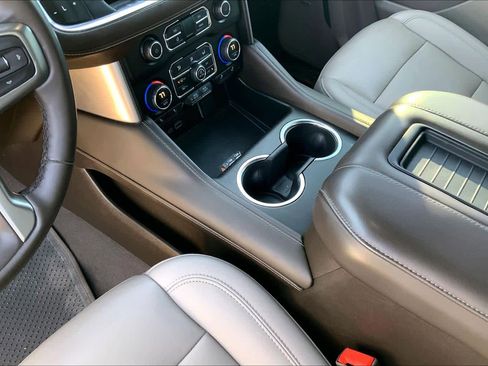 Used 2024 Chevrolet Tahoe Z71 w/ Z71 Off-Road Package image 16