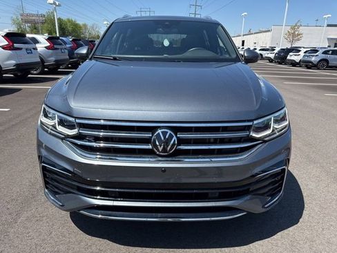 Used 2024 Volkswagen Tiguan SEL R-Line AWD/4WD image 2