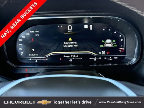 Used 2023 GMC Yukon XL SLT image 16