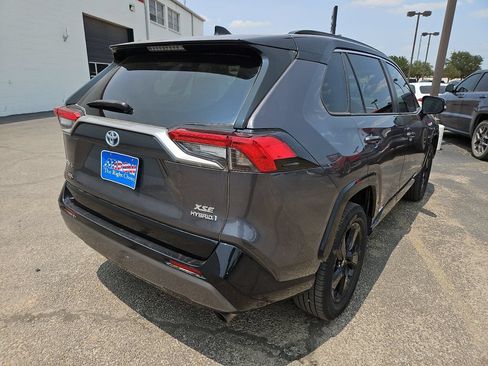 Used 2021 Toyota RAV4 XSE AWD/4WD image 10