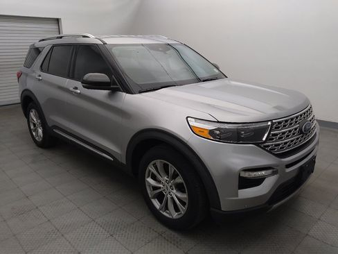 Used 2021 Ford Explorer Limited w/ Equipment Group 301A AWD/4WD image 13