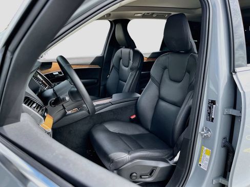 Used 2024 Volvo XC90 B6 Plus AWD/4WD image 20