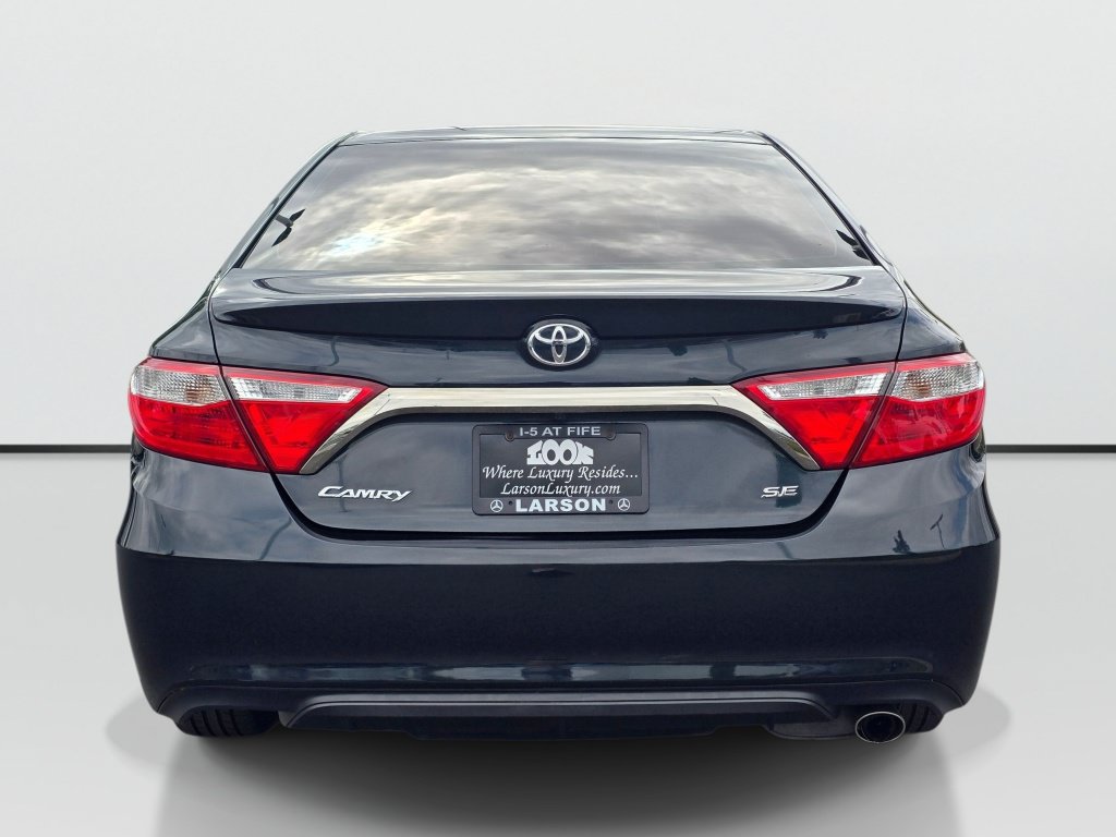 Used 2017 Toyota Camry SE FWD image 4