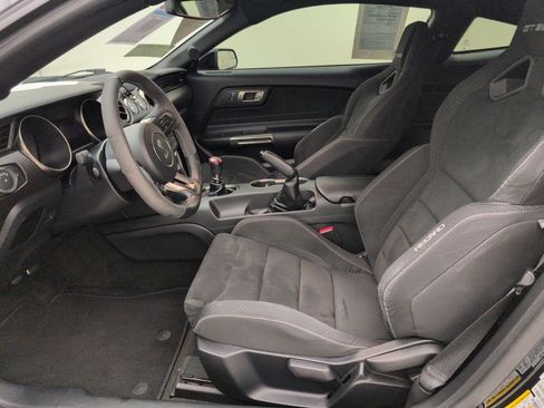 Used 2016 Ford Mustang Shelby GT350 w/ Track Package image 5