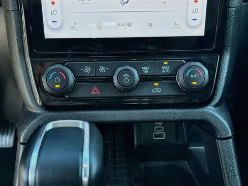 Certified 2024 Ford Ranger XLT w/ FX4 Off-Road Package AWD/4WD image 16