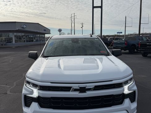 Used 2024 Chevrolet Silverado 1500 RST AWD/4WD image 2