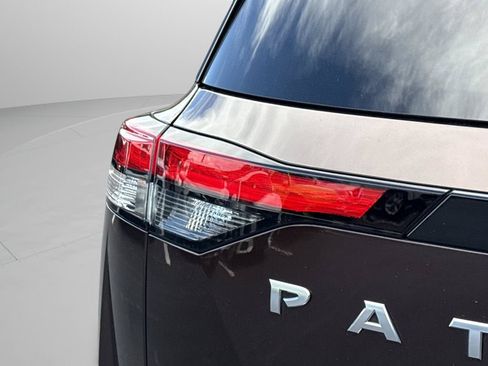 Certified 2022 Nissan Pathfinder SL w/ SL Premium Package FWD image 18