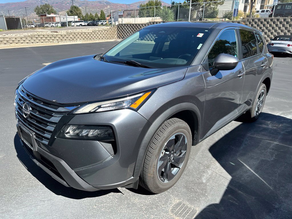 Used 2024 Nissan Rogue SV AWD/4WD image 1