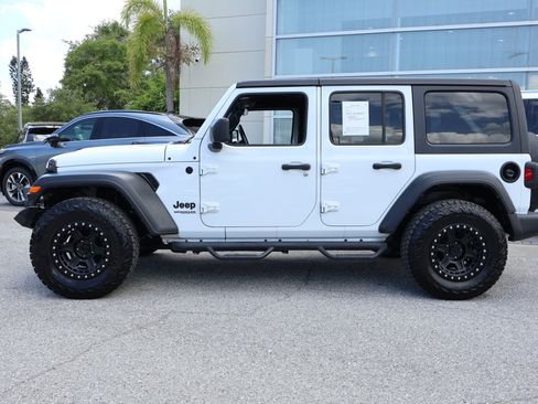 Used 2021 Jeep Wrangler Unlimited Sport AWD/4WD image 3