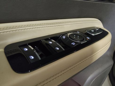 Used 2020 Lincoln Corsair FWD w/ Equipment Group 101A image 27