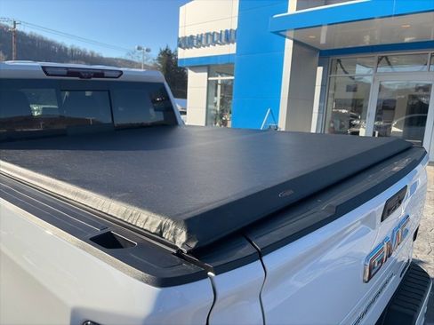 Used 2021 GMC Sierra 1500 AT4 w/ AT4 Premium Package image 8