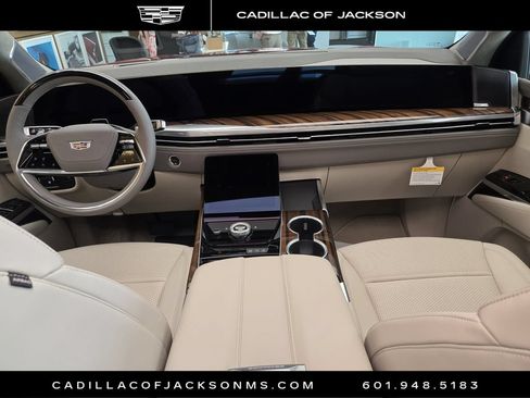 New 2026 Cadillac Escalade Platinum Luxury AWD/4WD image 3