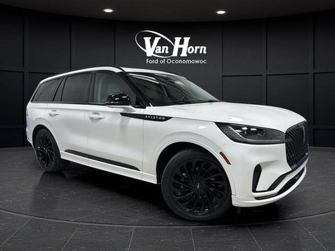 Used 2025 Lincoln Aviator Reserve w/ Equipment Group 201A AWD/4WD image 1