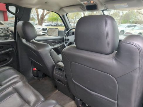 Used 2004 Chevrolet Silverado 2500 LT image 17