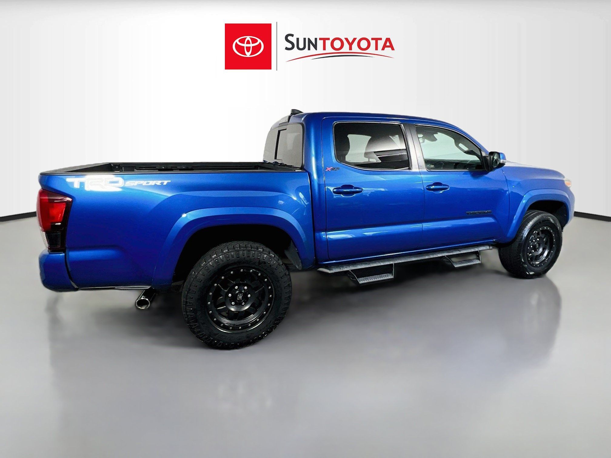 Used 2018 Toyota Tacoma TRD Sport RWD image 4